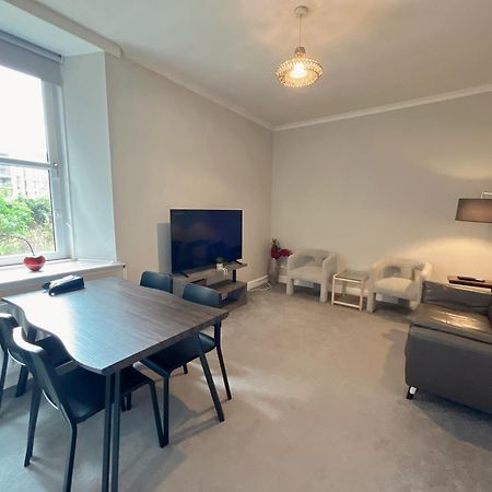 Two Bed Apartment Edinburgh Luaran gambar