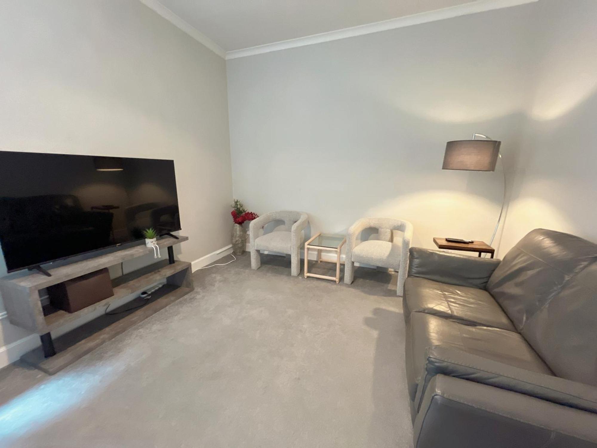 Two Bed Apartment Edinburgh Luaran gambar