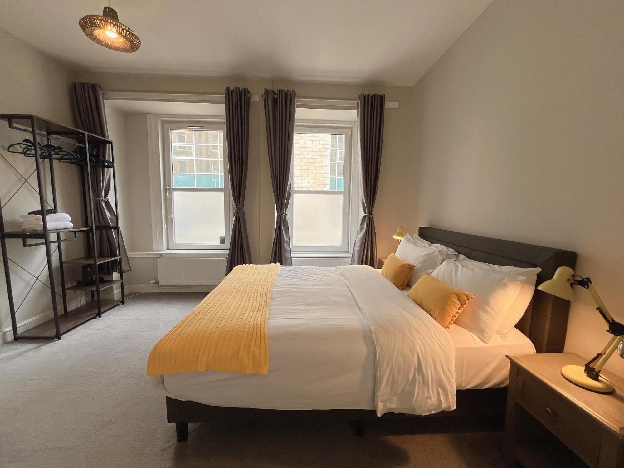 Two Bed Apartment Edinburgh Luaran gambar