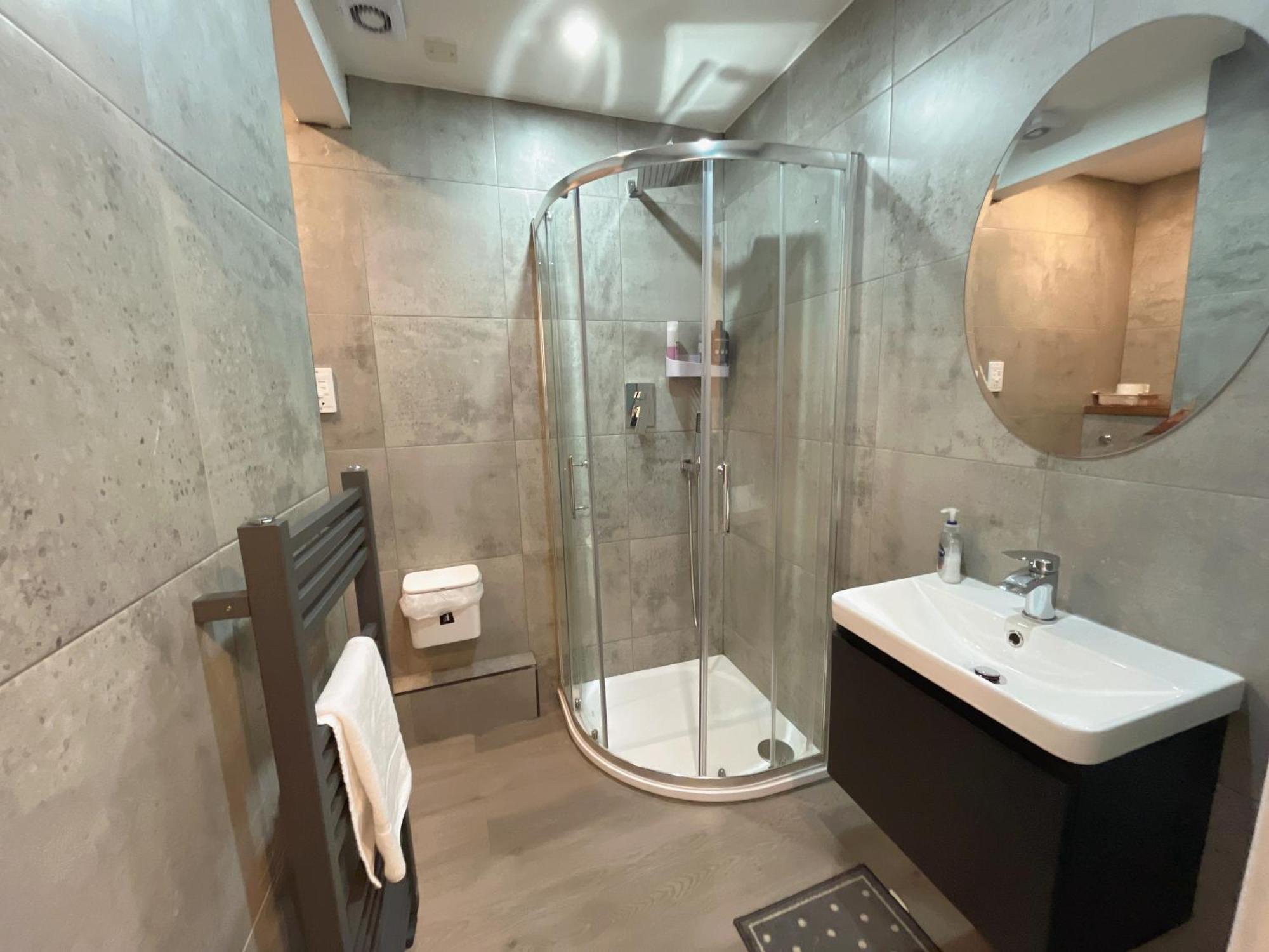 Two Bed Apartment Edinburgh Luaran gambar